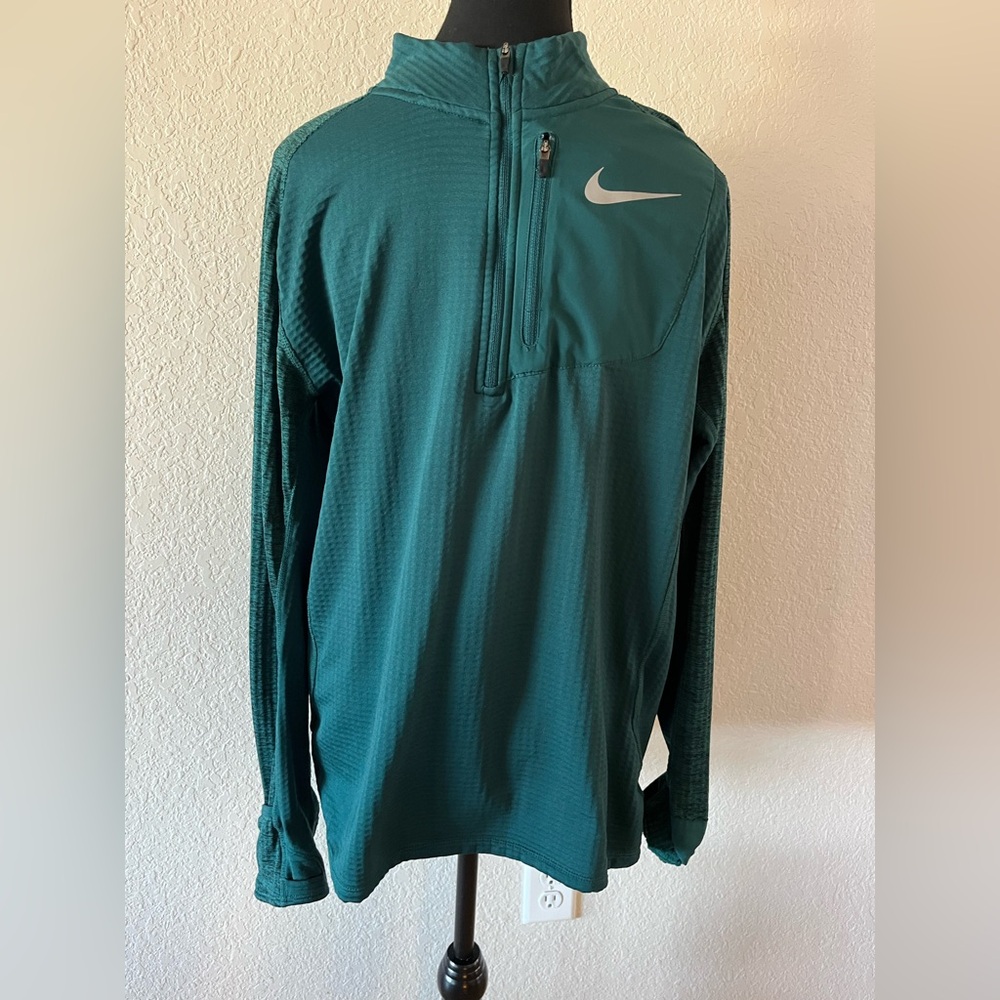 Nike Running thermal top, men’s size medium, EUC